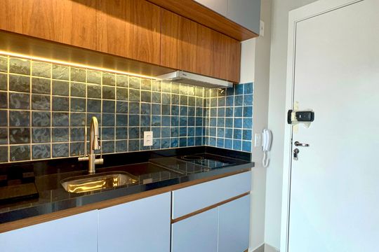 Cozinha de kitnet/studio para alugar com 1 quarto, 25m² em Pinheiros, São Paulo