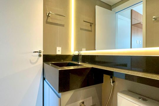 Banheiro da Suíte de kitnet/studio para alugar com 1 quarto, 25m² em Pinheiros, São Paulo