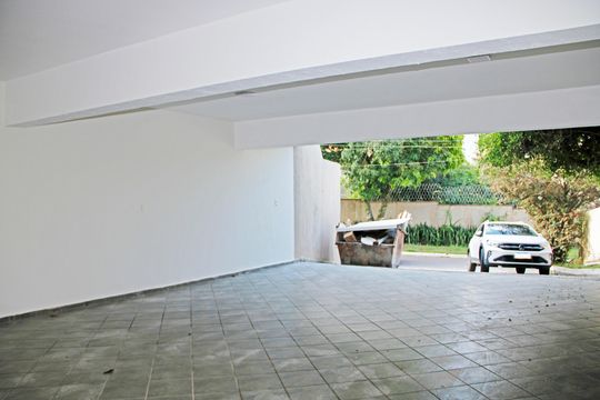Garagem de casa de condomínio para alugar com 3 quartos, 320m² em Condomínio Vista Alegre, Vinhedo
