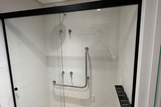 Banheiro de kitnet/studio à venda com 1 quarto, 23m² em Vila Clementino, São Paulo
