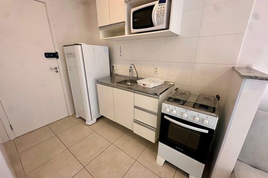 Cozinha de apartamento à venda com 1 quarto, 28m² em Chácara Santo Antônio, São Paulo