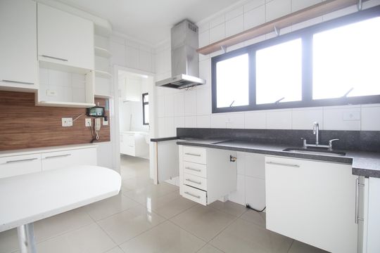 Cozinha - Armários de apartamento para alugar com 3 quartos, 127m² em Vila Suzana, São Paulo