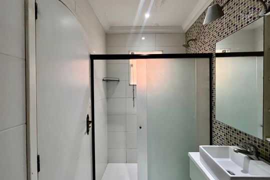 Banheiro de casa para alugar com 1 quarto, 21m² em Copacabana, Rio de Janeiro