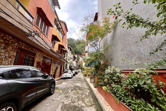 Fachada de casa para alugar com 1 quarto, 21m² em Copacabana, Rio de Janeiro