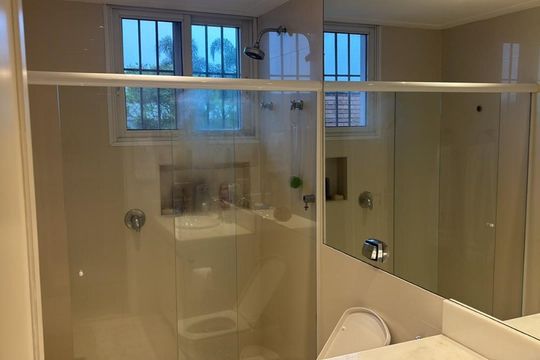 Banheiro de casa à venda com 5 quartos, 725m² em Jardim Guedala, São Paulo