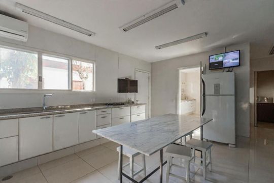 Cozinha de casa à venda com 5 quartos, 725m² em Jardim Guedala, São Paulo