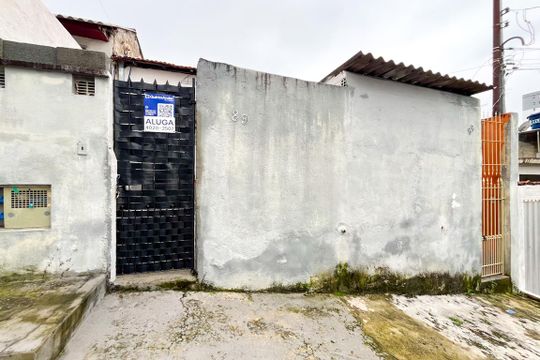 Fachada de casa para alugar com 1 quarto, 60m² em Parque Sao Luis, São Paulo