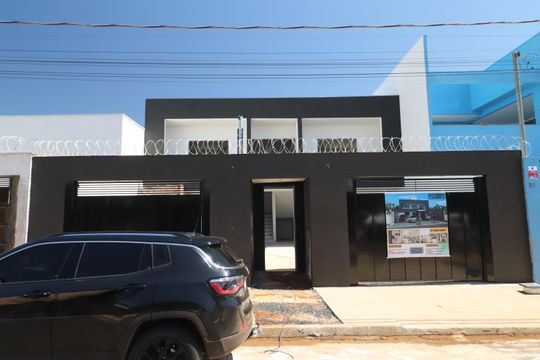 Fachada de apartamento para alugar com 3 quartos, 77m² em Novo Mundo, Uberlândia
