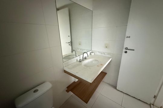 Banheiro de apartamento à venda com 2 quartos, 69m² em Camorim, Rio de Janeiro