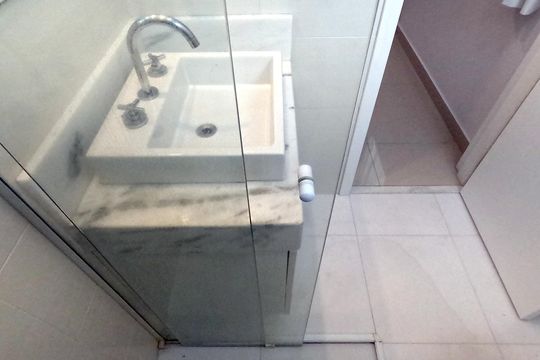 Banheiro do Quarto 2 de apartamento para alugar com 2 quartos, 77m² em José Menino, Santos