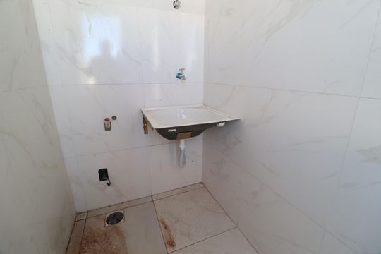Área de Serviço de apartamento para alugar com 3 quartos, 82m² em Novo Mundo, Uberlândia
