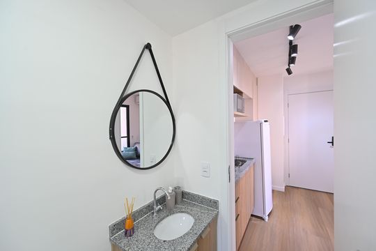 Banheiro Social  de apartamento para alugar com 1 quarto, 28m² em Vila Clementino, São Paulo
