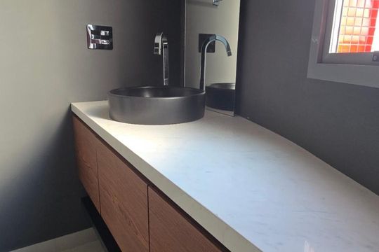 Banheiro de apartamento à venda com 2 quartos, 135m² em Campestre, Santo André