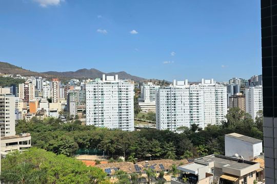 Vista de apartamento à venda com 3 quartos, 216m² em Buritis, Belo Horizonte