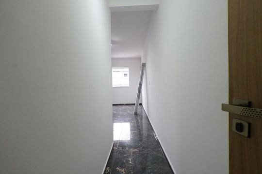 Entrada de kitnet/studio para alugar com 1 quarto, 50m² em Cambuci, São Paulo