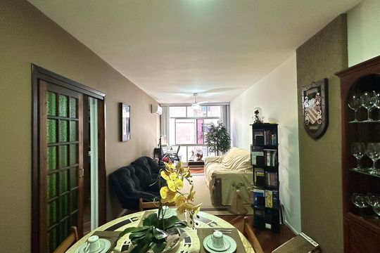 Apartamento à venda com 2 quartos, 68m² em Copacabana, Rio de Janeiro