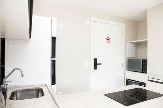 Studio - Cozinha de kitnet/studio para alugar com 1 quarto, 28m² em Farroupilha, Porto Alegre