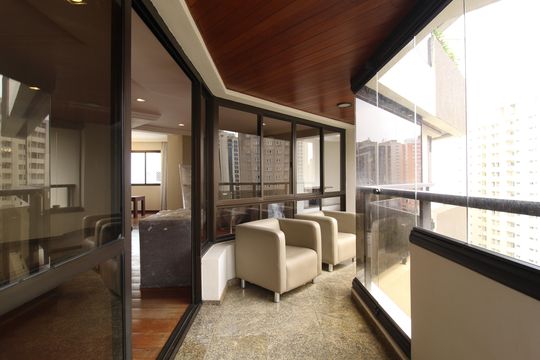 Varanda de apartamento à venda com 4 quartos, 236m² em Indianópolis, São Paulo
