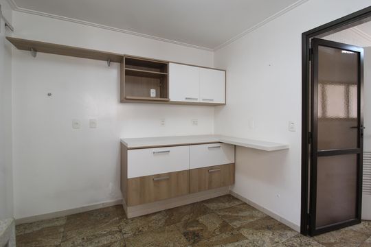 Cozinha de apartamento à venda com 4 quartos, 236m² em Indianópolis, São Paulo