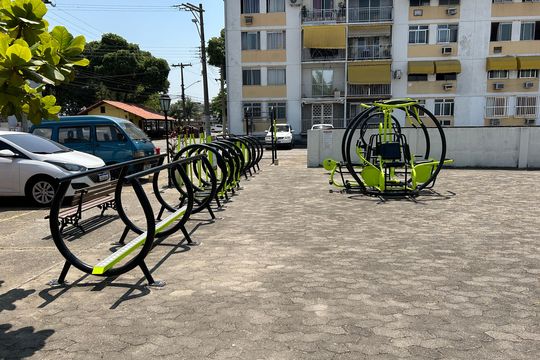 Área comum de apartamento para alugar com 2 quartos, 58m² em Marechal Hermes, Rio de Janeiro