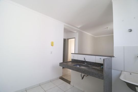 Cozinha de apartamento para alugar com 2 quartos, 45m² em Shopping Park, Uberlândia