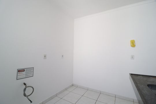 Cozinha de apartamento para alugar com 2 quartos, 45m² em Shopping Park, Uberlândia