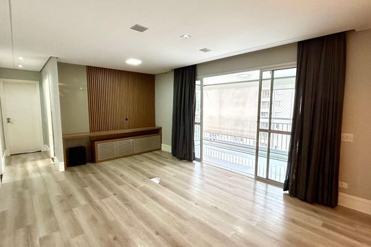 Apartamento para alugar com 3 quartos, 136m² em Jardim Zaira, Guarulhos