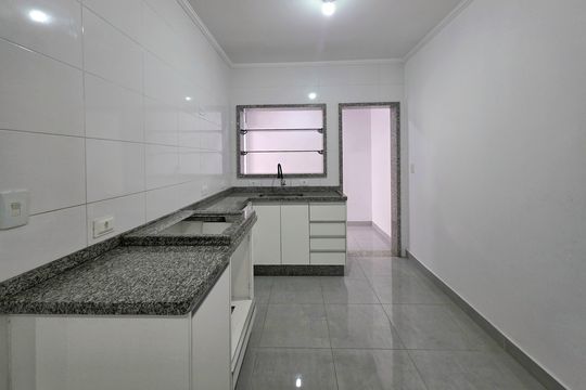 Cozinha de apartamento à venda com 2 quartos, 55m² em Vila Marina, Santo André