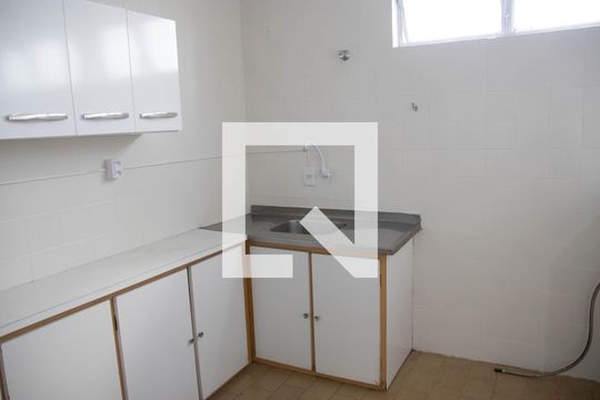 Cozinha e Área de Serviço de apartamento para alugar com 2 quartos, 84m² em Setor Central, Goiânia