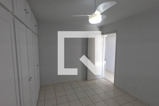 Quarto 01 de apartamento para alugar com 2 quartos, 84m² em Setor Central, Goiânia