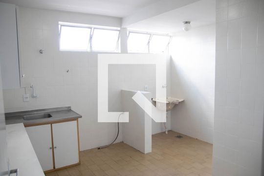 Cozinha e Área de Serviço de apartamento para alugar com 2 quartos, 84m² em Setor Central, Goiânia