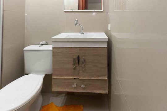 Banheiro de apartamento para alugar com 2 quartos, 40m² em Vila Antonieta, São Paulo