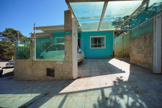 Garagem  de casa para alugar com 4 quartos, 250m² em Capoeiras, Florianópolis