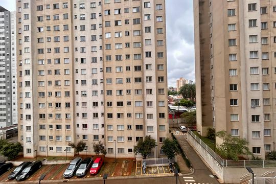 Sala vista  de apartamento à venda com 1 quarto, 28m² em Jardim Prudência, São Paulo