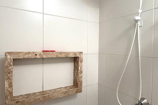 Banheiro da Suíte de apartamento à venda com 1 quarto, 28m² em Jardim Prudência, São Paulo