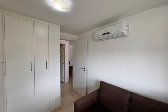 Quarto  de apartamento para alugar com 2 quartos, 75m² em Recreio dos Bandeirantes, Rio de Janeiro