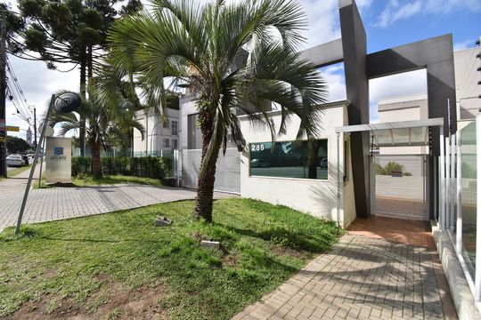 Fachada de apartamento para alugar com 2 quartos, 44m² em Santa Cândida, Curitiba