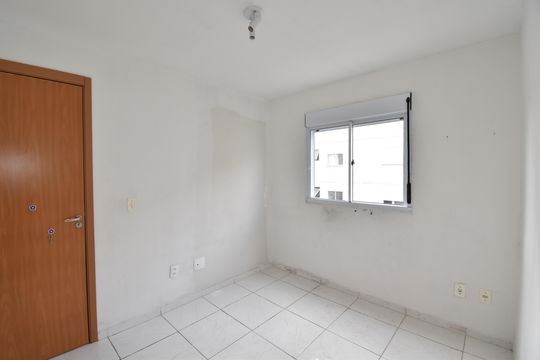 Quarto 2 de apartamento para alugar com 2 quartos, 44m² em Santa Cândida, Curitiba