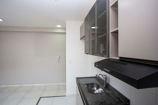Cozinha de apartamento para alugar com 2 quartos, 45m² em Piraporinha, Diadema