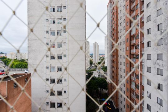 Vista do Quarto 2 de apartamento para alugar com 2 quartos, 50m² em Jardim Rossi, Guarulhos