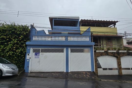 Fachada  de casa para alugar com 2 quartos, 150m² em Jardim Figueira, Guarulhos