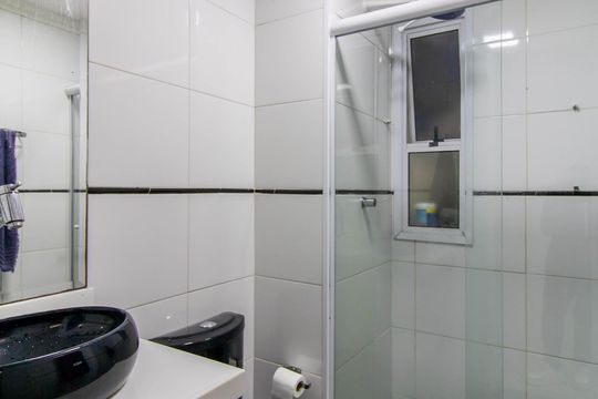 Banheiro de apartamento à venda com 3 quartos, 66m² em Ponte Grande, Guarulhos