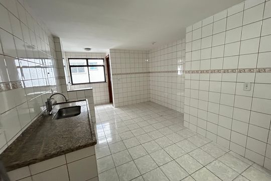 Cozinha de apartamento à venda com 2 quartos, 84m² em Vila Valqueire, Rio de Janeiro