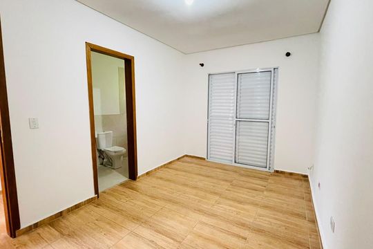 Quarto 1 de casa para alugar com 3 quartos, 130m² em Jardim Santa Paula, Cotia