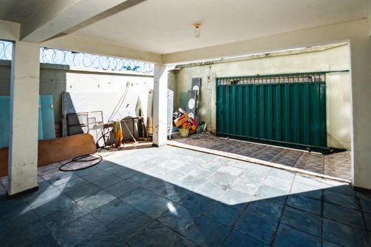 Garagem de casa à venda com 4 quartos, 386m² em Copacabana, Belo Horizonte