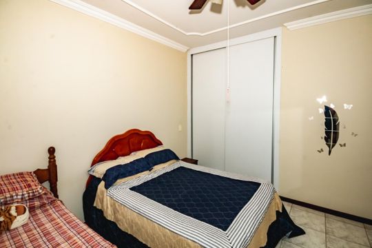 Quarto 2 de casa à venda com 4 quartos, 386m² em Copacabana, Belo Horizonte