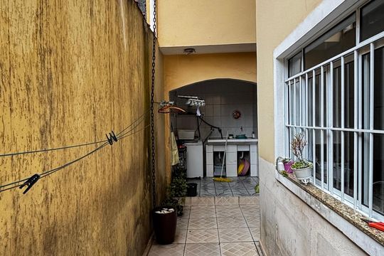 Quintal de casa à venda com 4 quartos, 223m² em Jardim Rina, Santo André