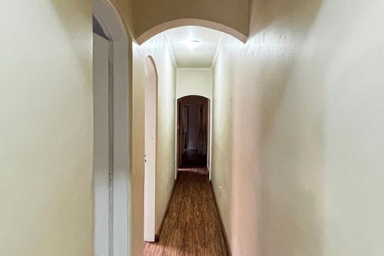 Corredor de casa à venda com 4 quartos, 223m² em Jardim Rina, Santo André