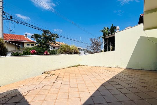 Casa à venda com 4 quartos, 270m² em Jardim Chapadão, Campinas