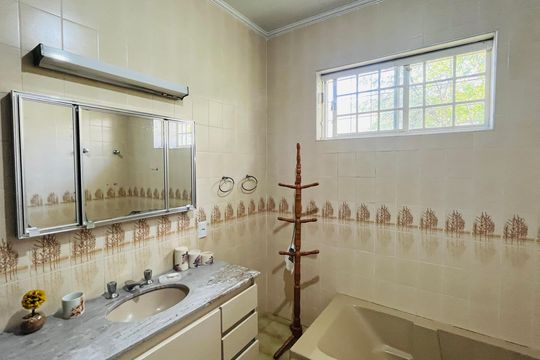 Casa à venda com 4 quartos, 270m² em Jardim Chapadão, Campinas